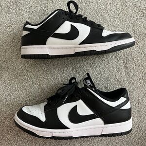 Women’s Nike Panda Dunk Low Size 9